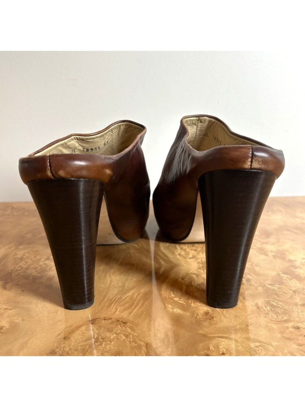 Stuart Weitzman Distressed Brown Leather Peep Toe Mules Size 41 Y2K High Heel - Picture 3 of 9